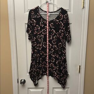 Floral Black and Pink Tunic Top
